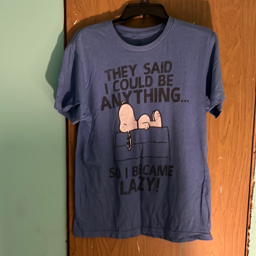 Men’s medium snoopy shirt